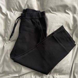 Lululemon Cropped Work Pants (EUC) with size tag